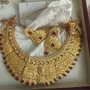 Elegant Gold and Red Jewelry Set